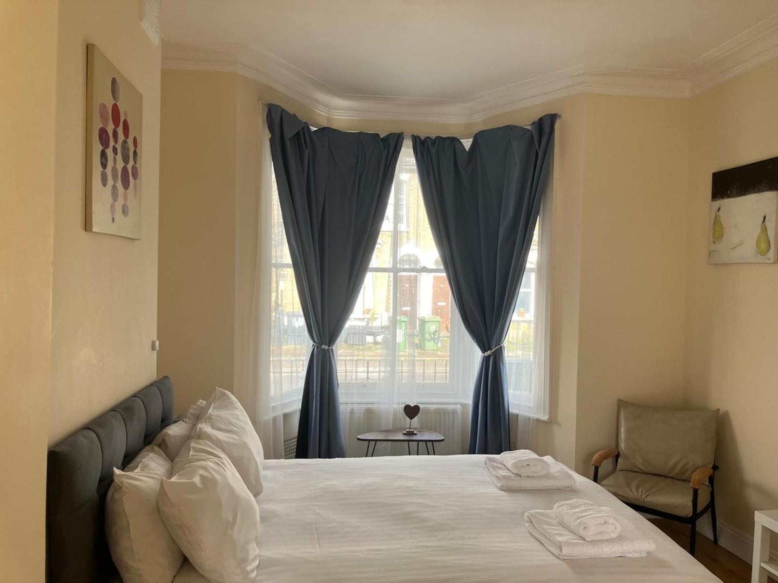 Specious Studio Flats London Bagian luar foto
